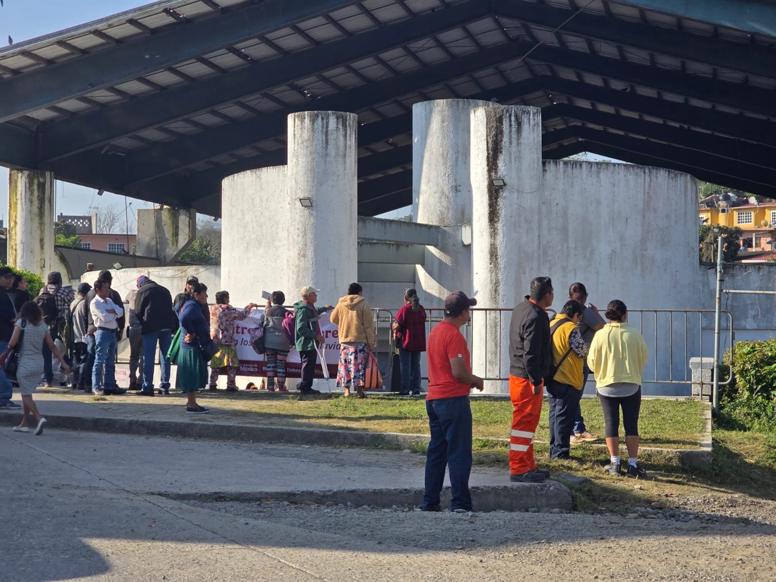 Inicia entrega de enseres domésticos a familias afectadas por inundaciones en el norte de Veracruz